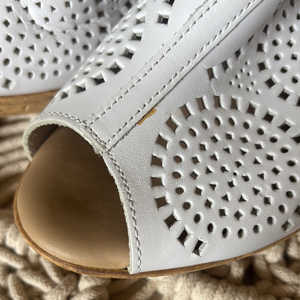 Spring Step White Tan Wedge Sandals with Perforated Design - Picture 4 of 9